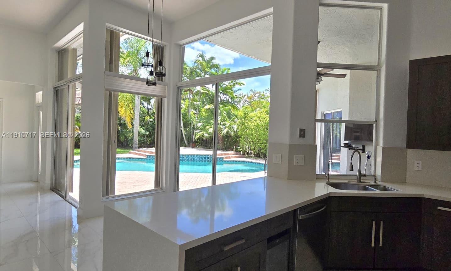 THE ISLANDS - Residential