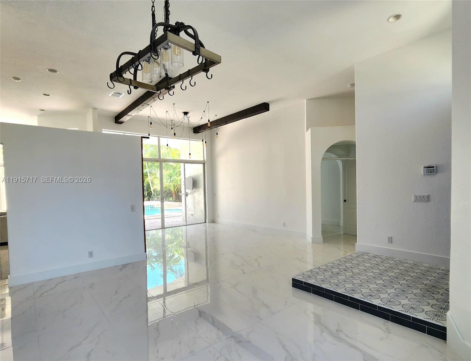 THE ISLANDS - Residential