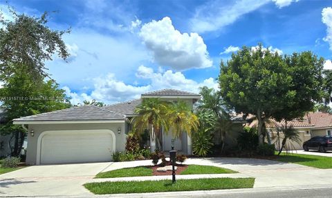 Photo of 1506 Lantana Ct, Weston, FL 33326 (MLS # A11915717)