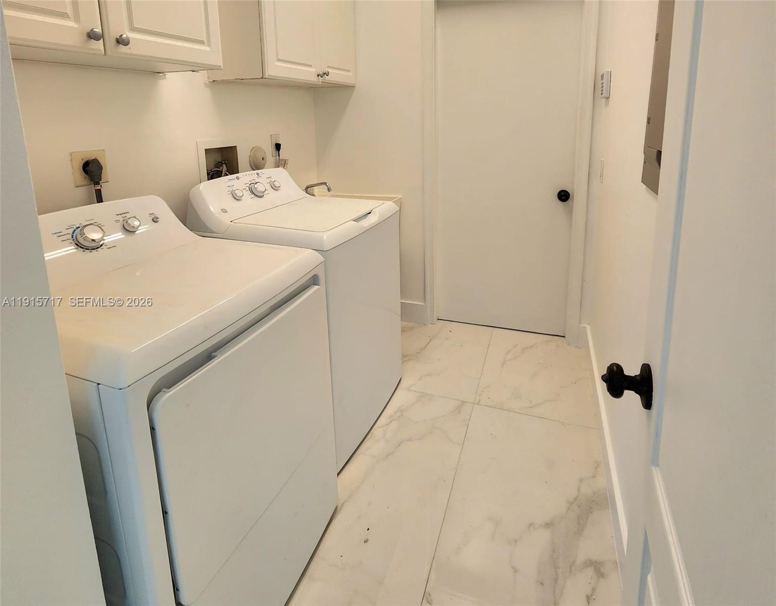 THE ISLANDS - Residential