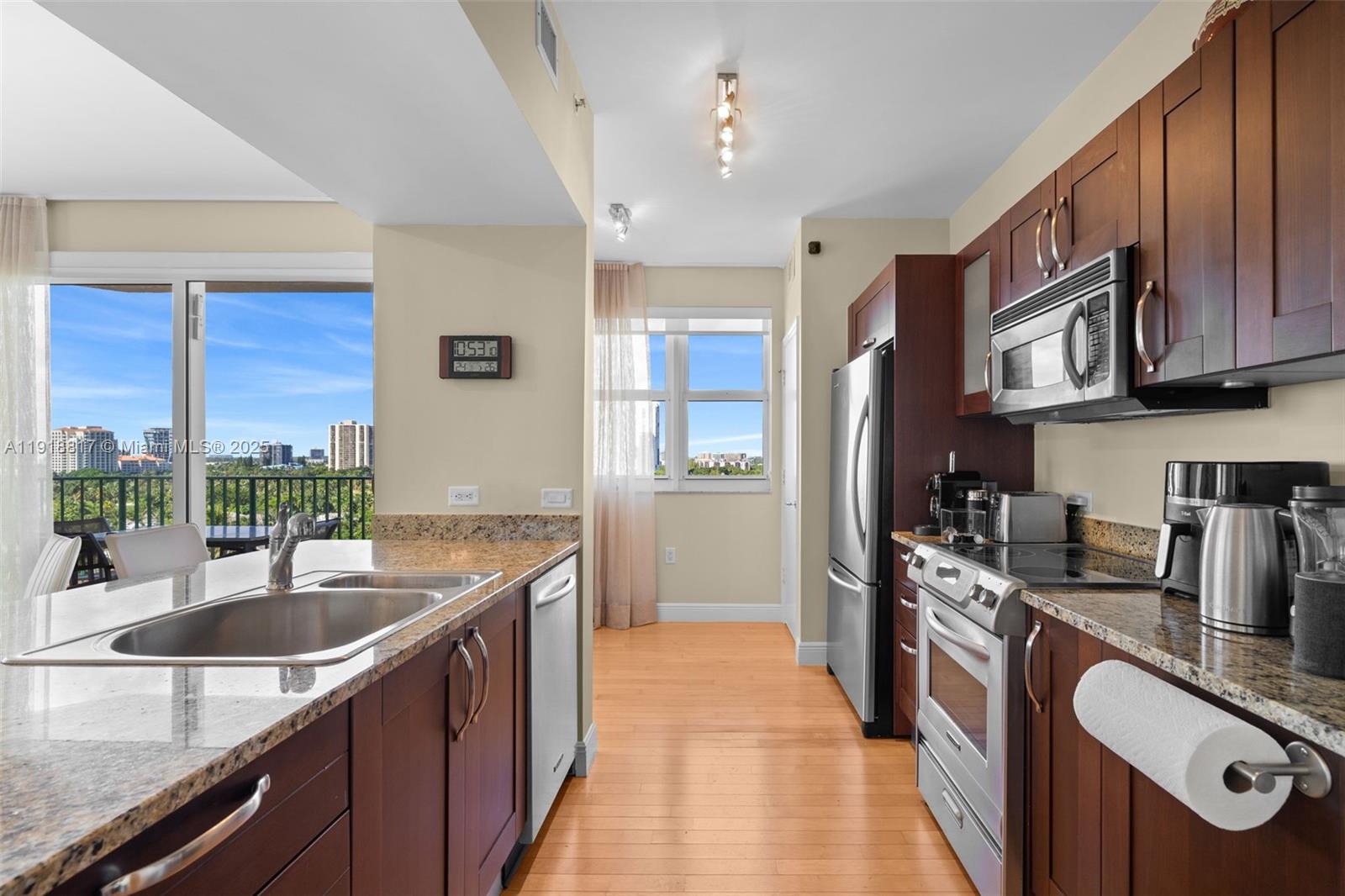 20000 E Country Club Dr 1002