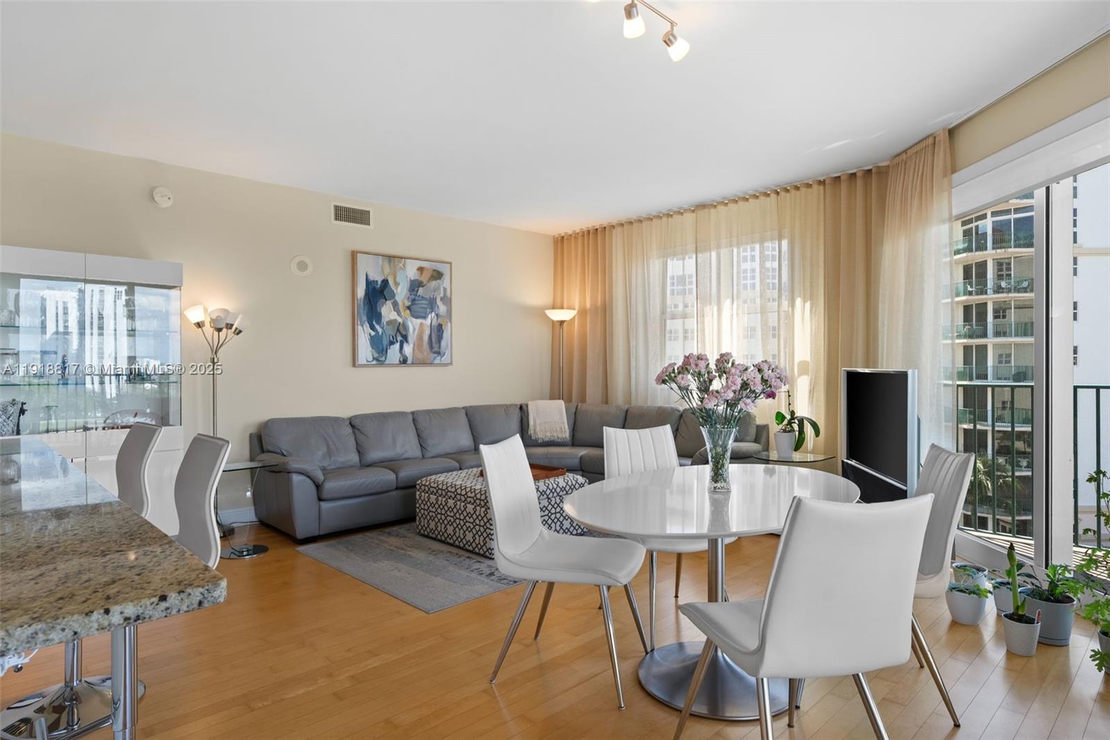 20000 E Country Club Dr 1002