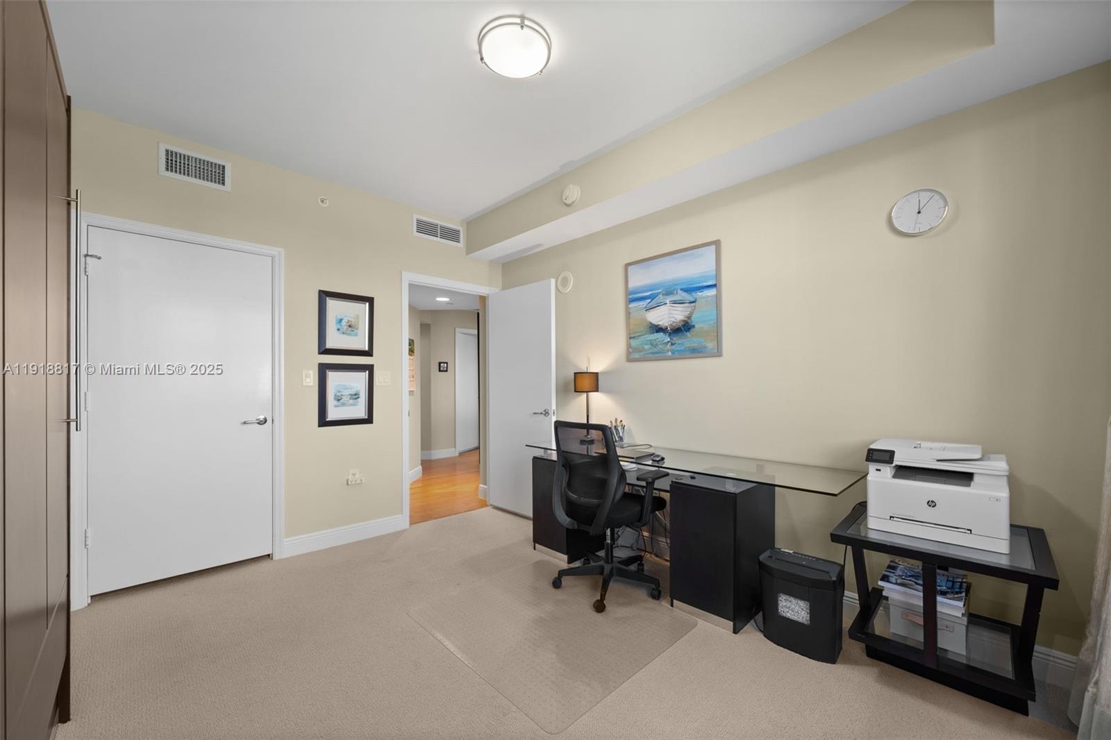 TURNBERRY VLG NO TOWER CO - Residential Lease