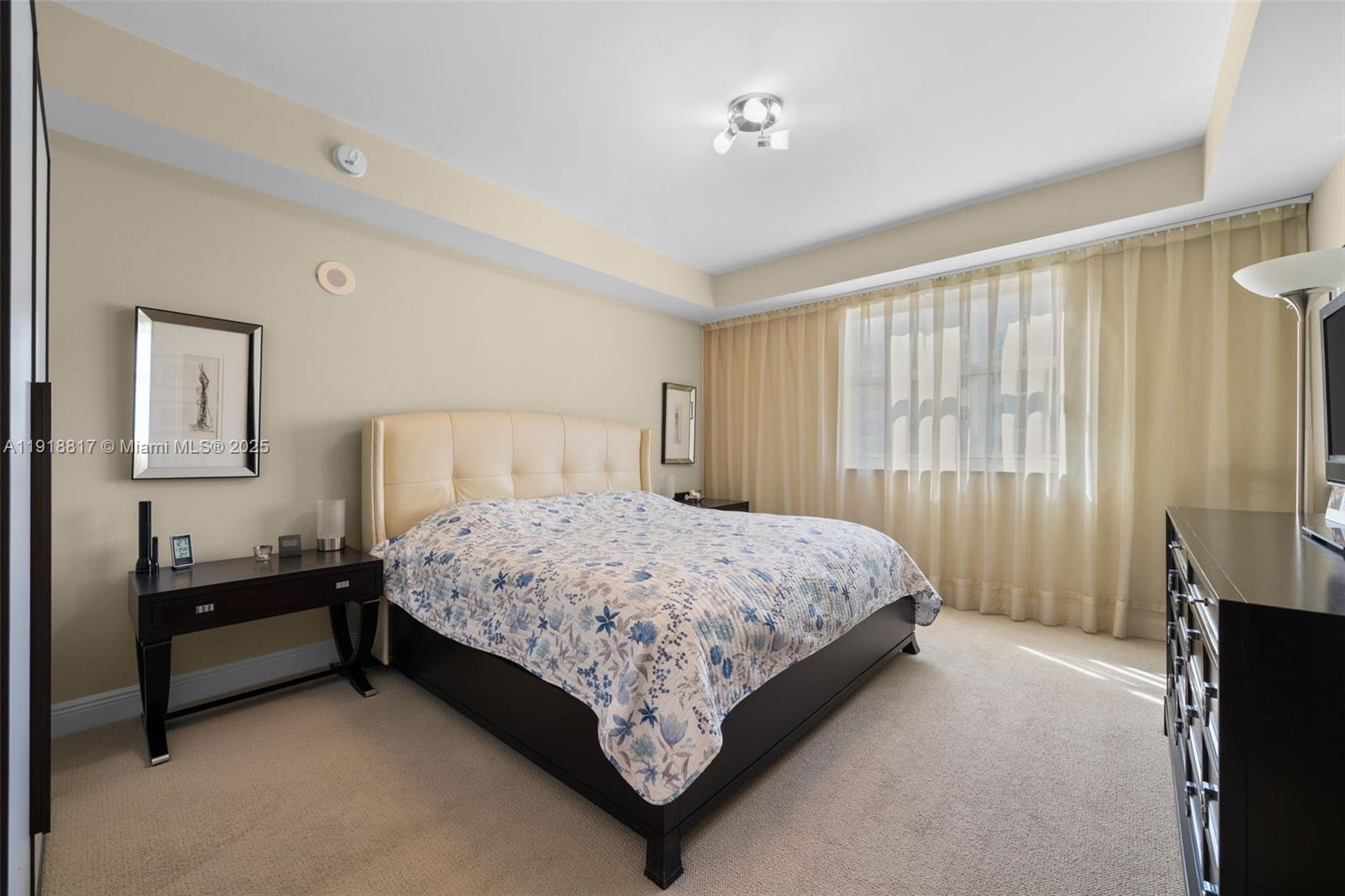 TURNBERRY VLG NO TOWER CO - Residential Lease