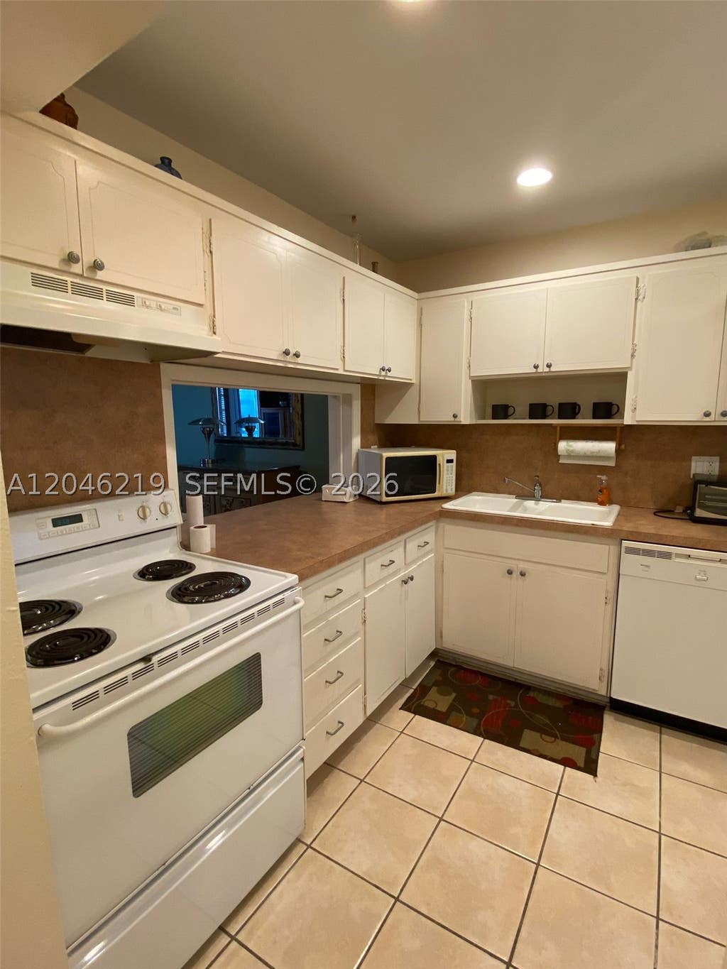 Photo of 330 SE 2nd St #403F, Hallandale Beach, FL 33009 (MLS # A12046219)