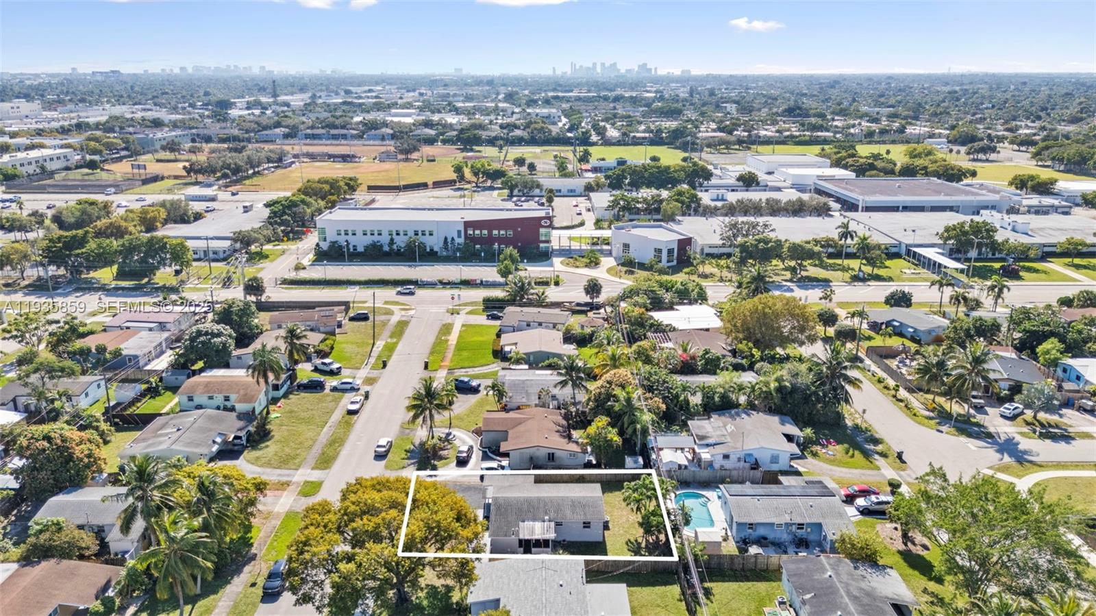 COLLIER ESTATES FIFTH ADD - Residential