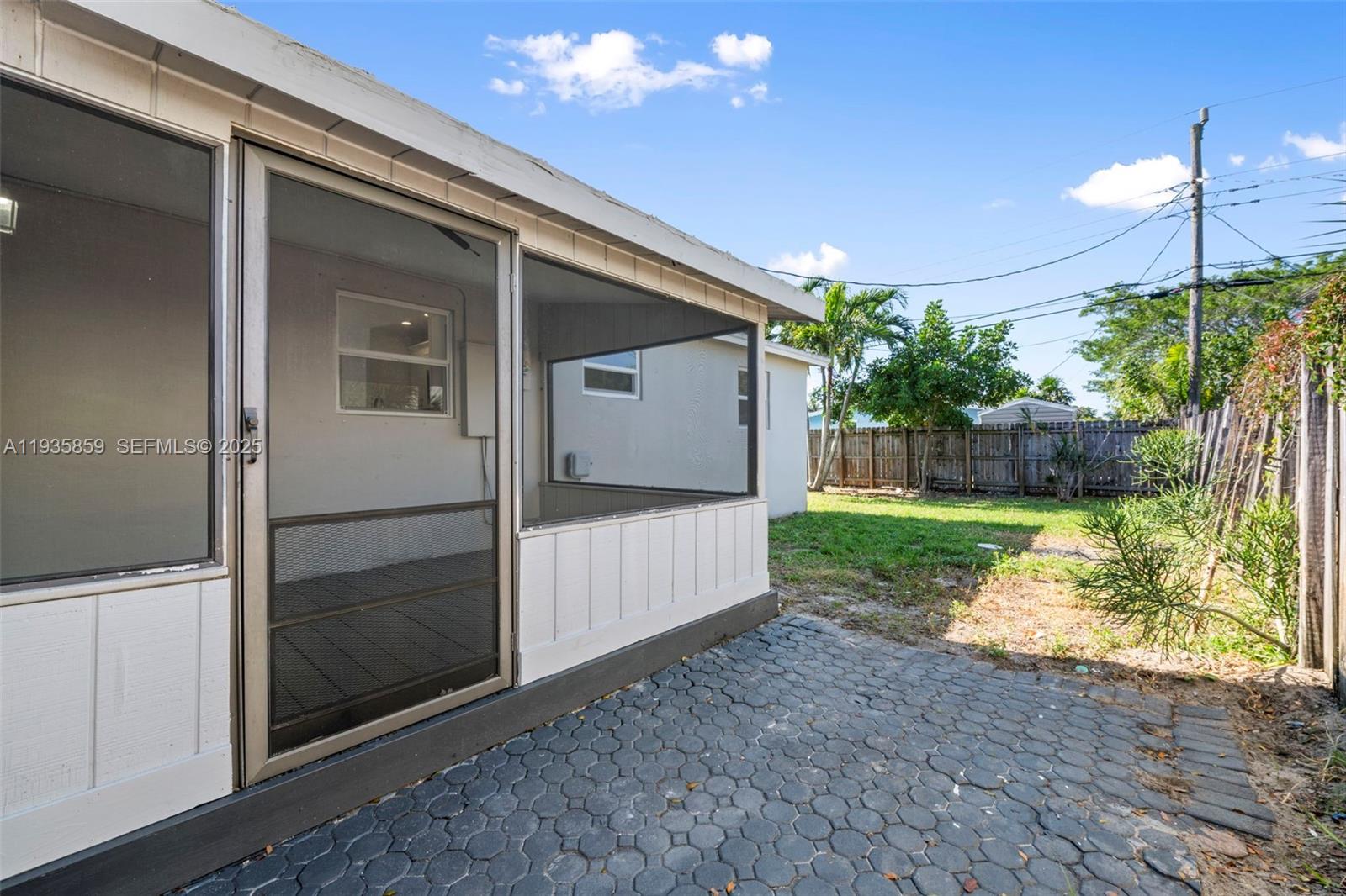 COLLIER ESTATES FIFTH ADD - Residential