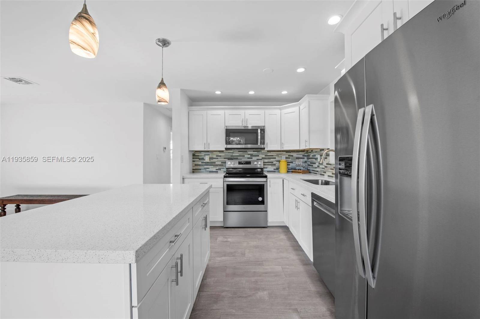 COLLIER ESTATES FIFTH ADD - Residential