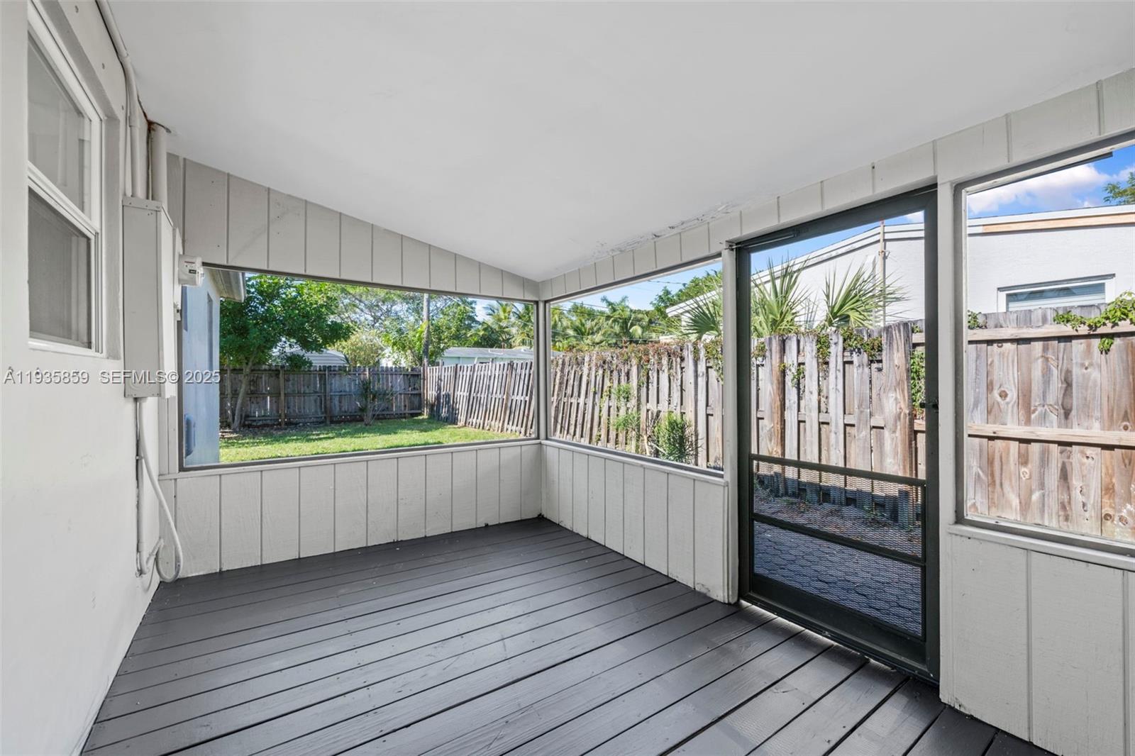 COLLIER ESTATES FIFTH ADD - Residential