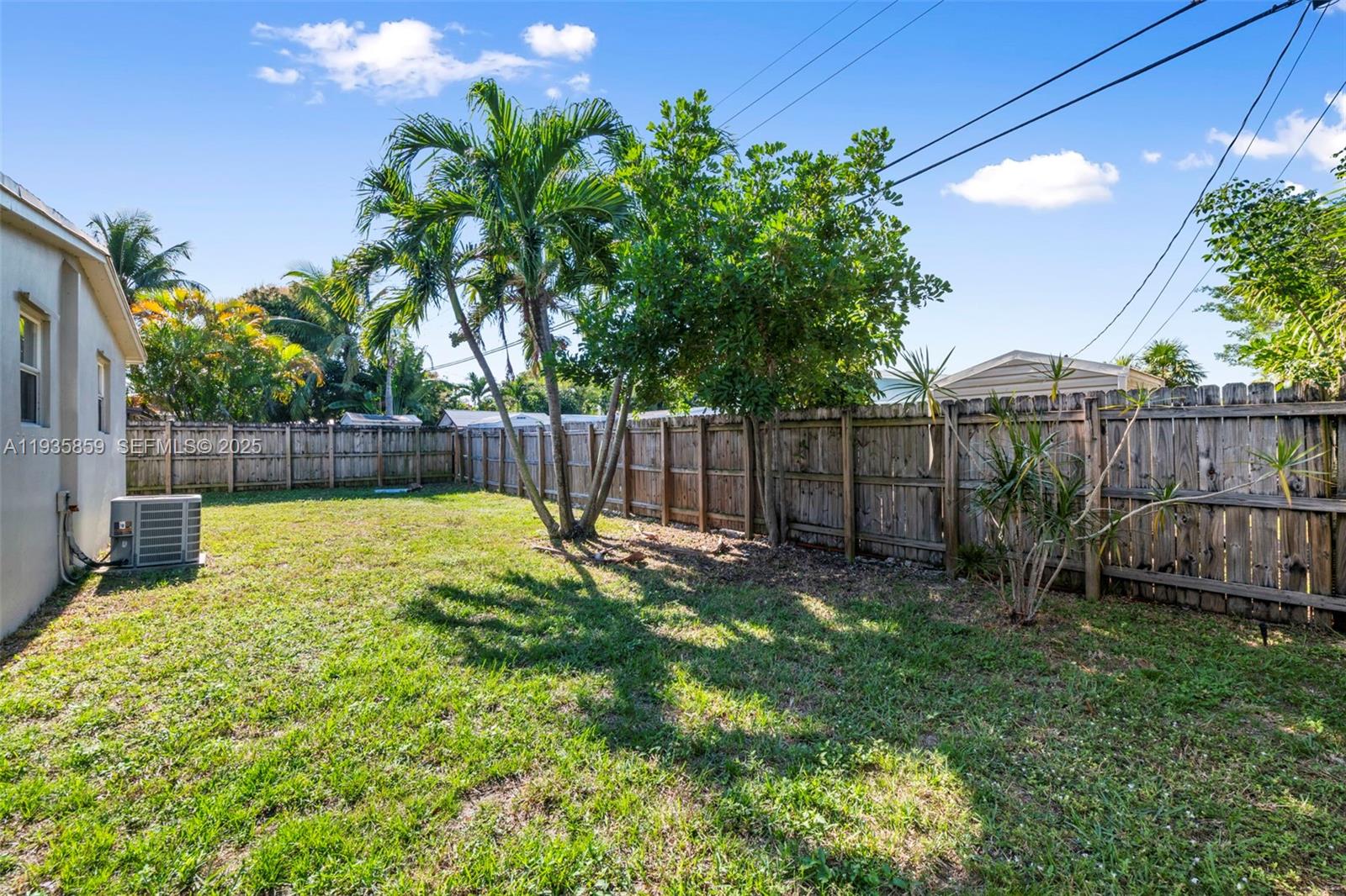 COLLIER ESTATES FIFTH ADD - Residential