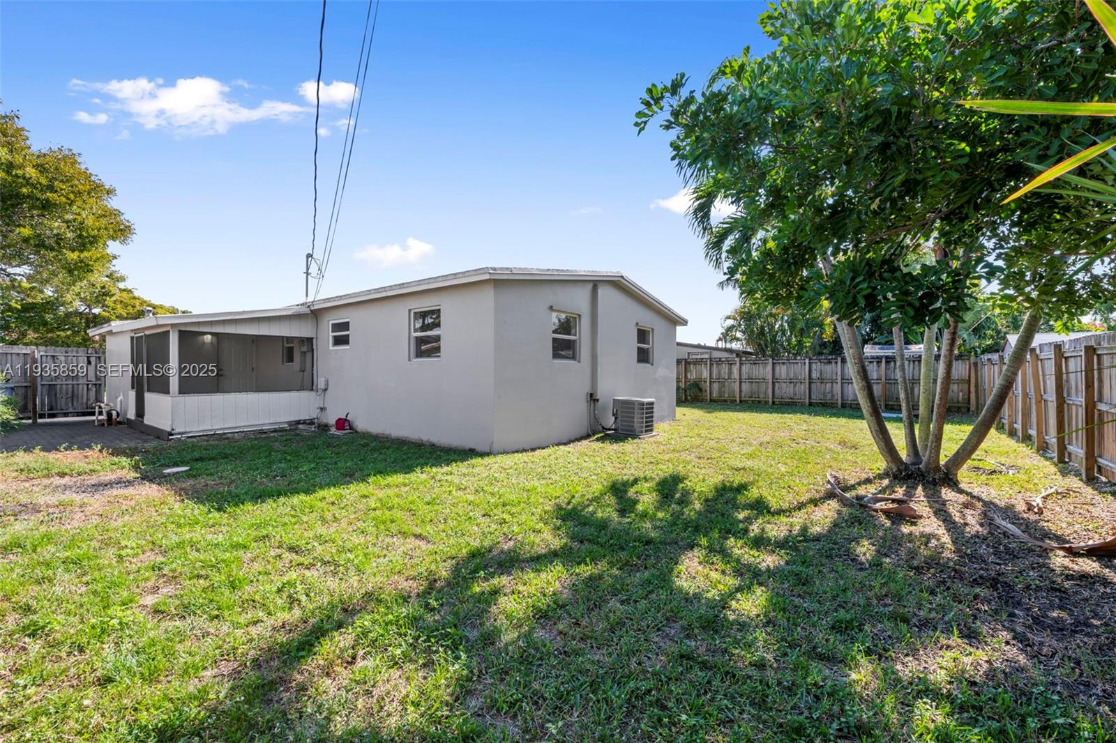 COLLIER ESTATES FIFTH ADD - Residential