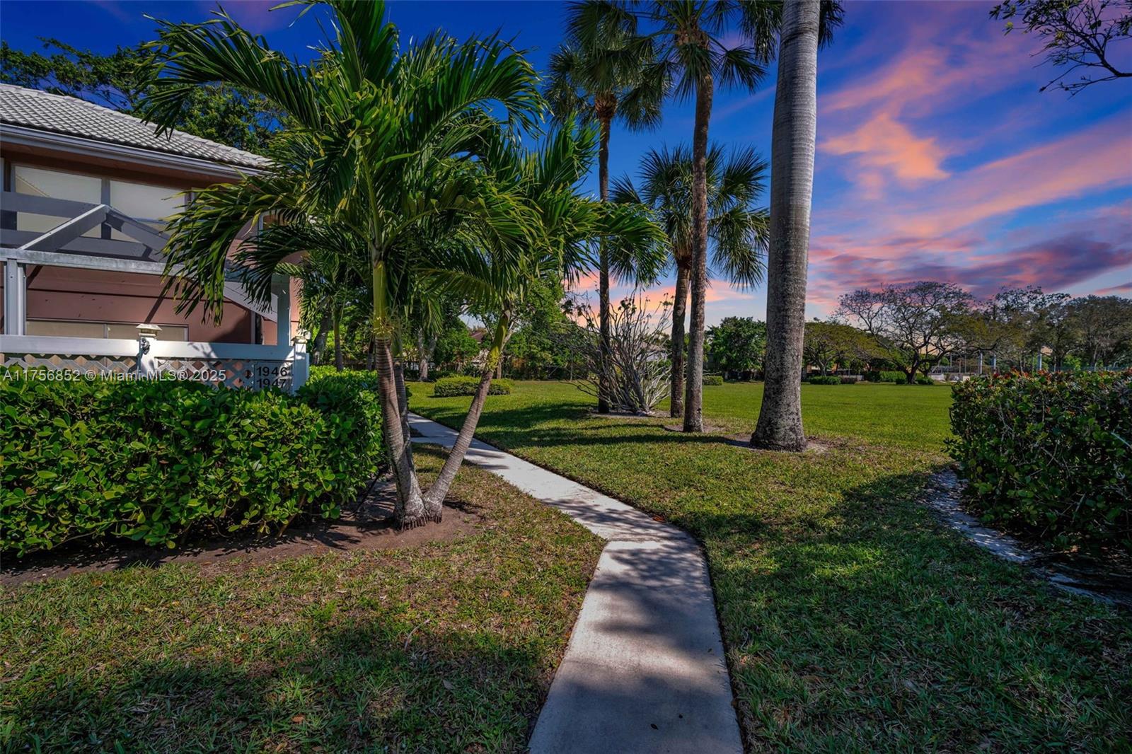 STAMFORD AT THE VILLAGES - Residential