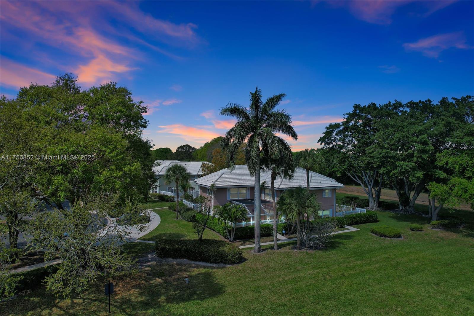 STAMFORD AT THE VILLAGES - Residential