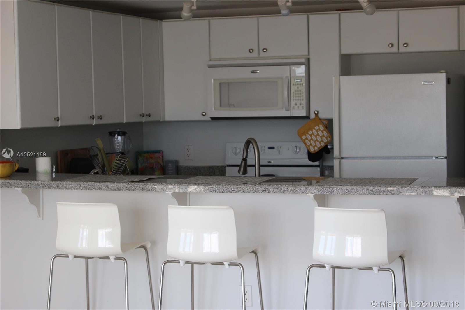 VILLAGGIO IN THE GROVE TO - Residential Lease