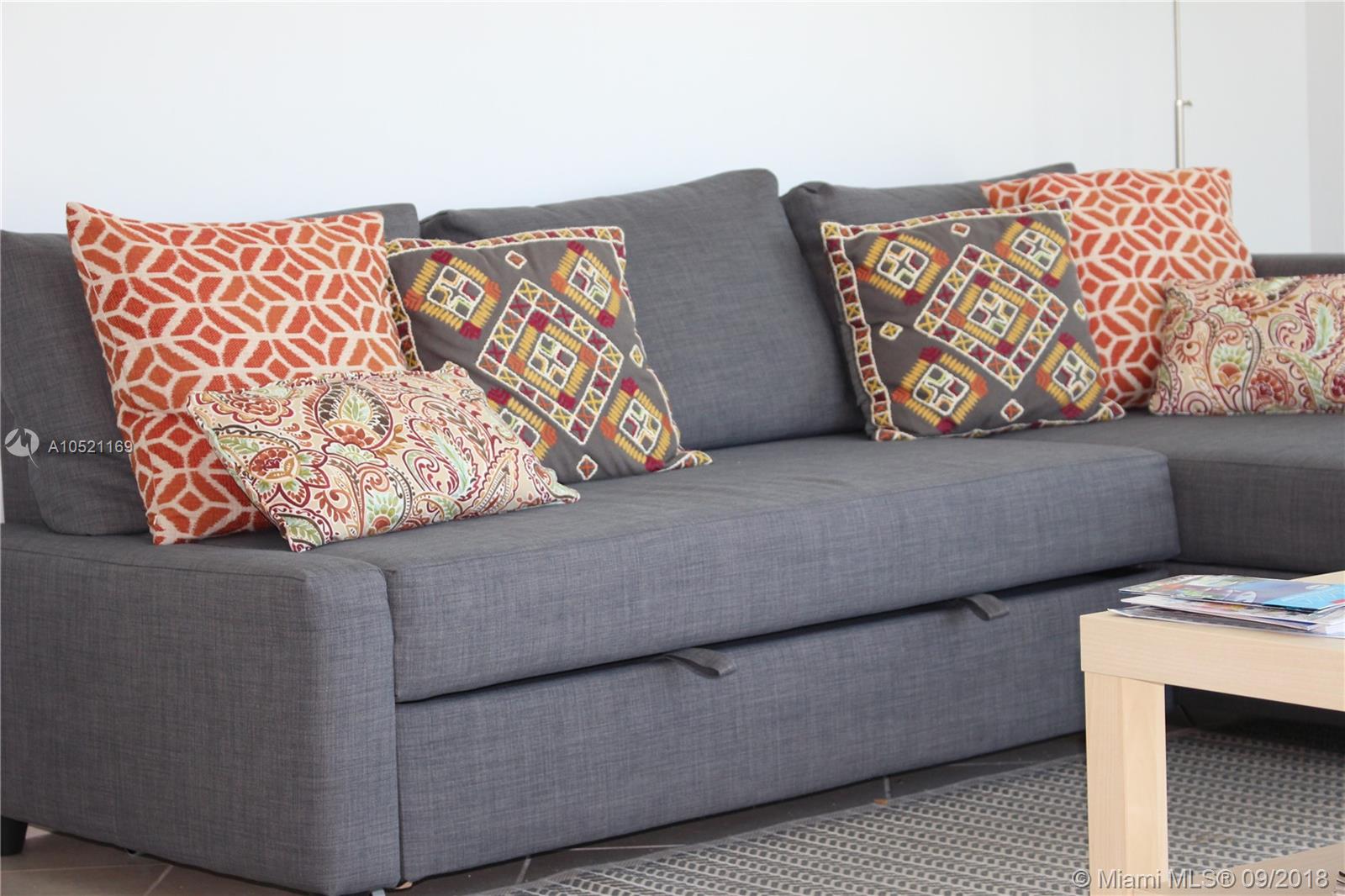 VILLAGGIO IN THE GROVE TO - Residential Lease