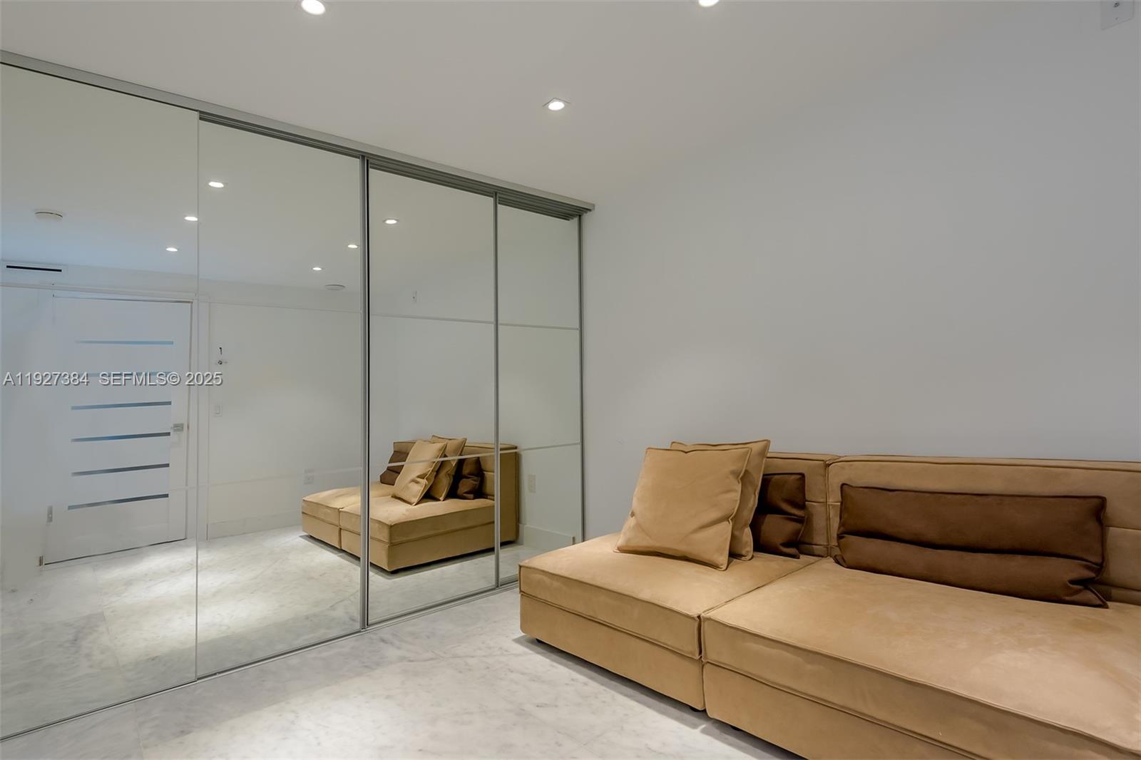 MAR DEL PLATA CONDO - Residential Lease