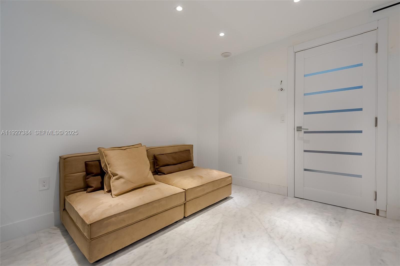 MAR DEL PLATA CONDO - Residential Lease