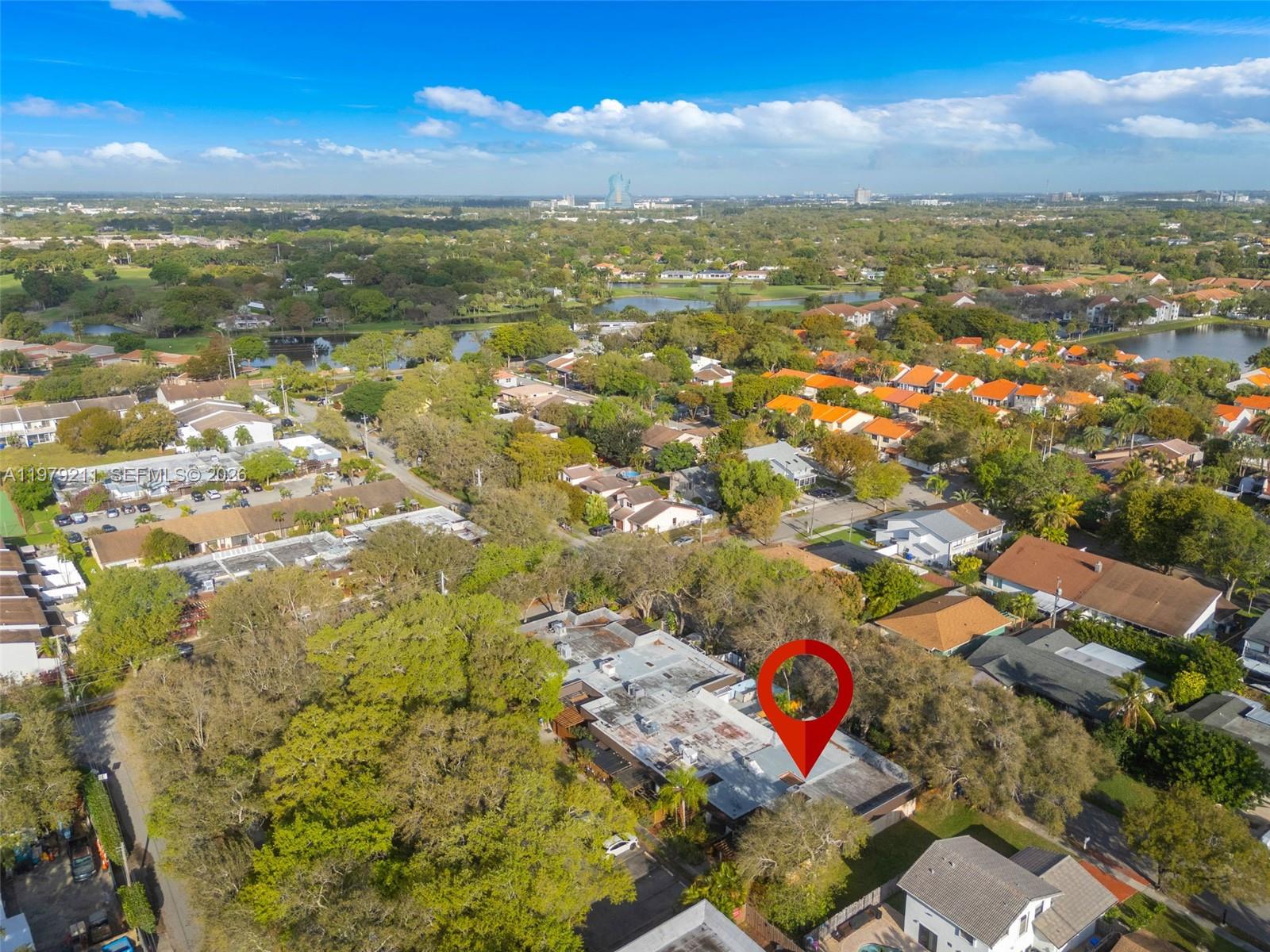 HOLLYWOOD GARDENS - Residential