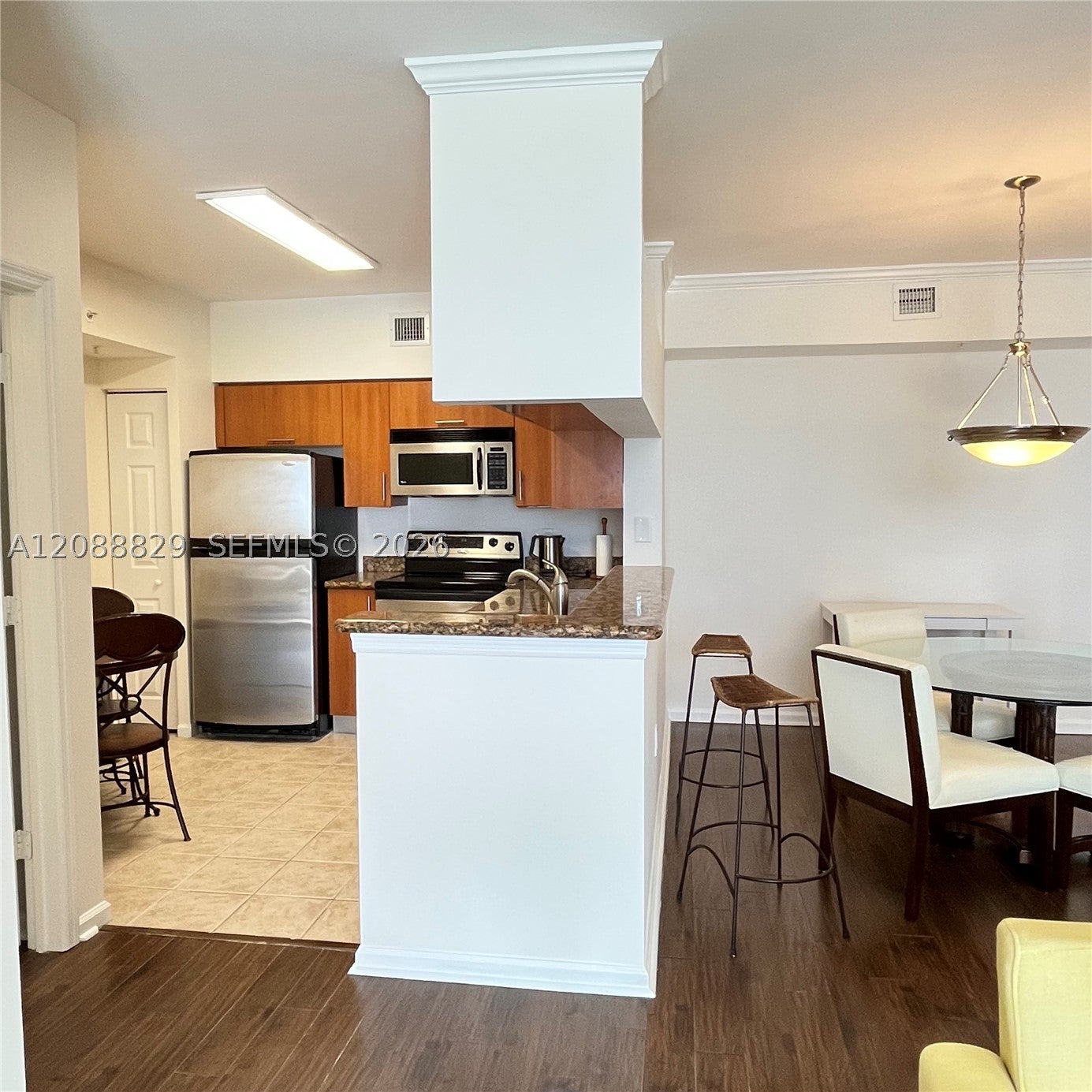 17100 N Bay Rd 1906