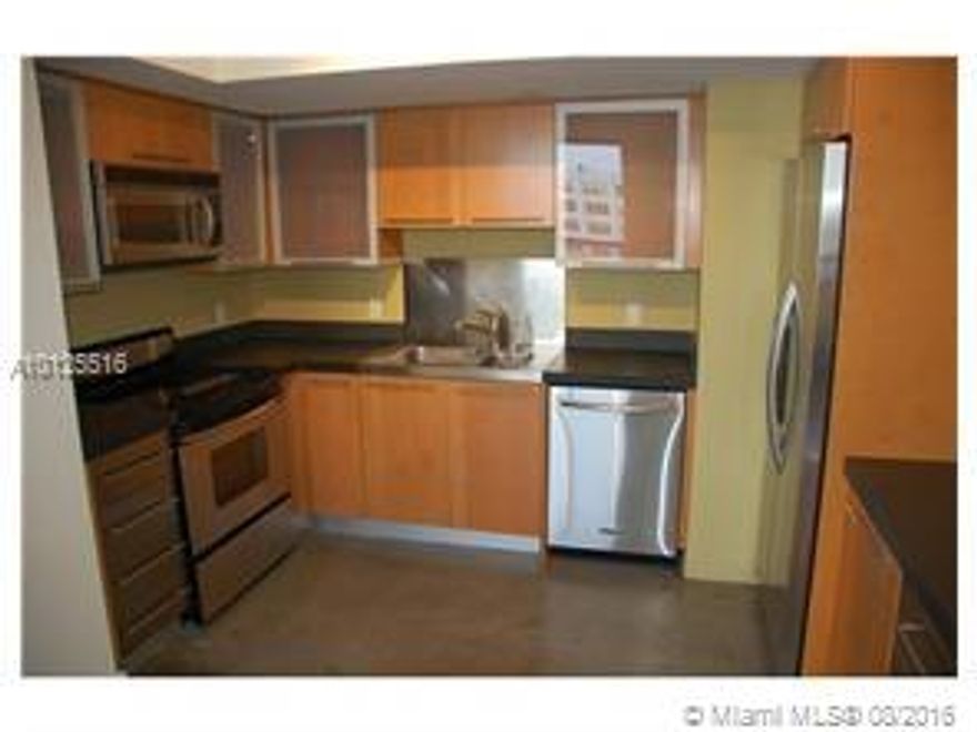 Amazing Waverly unit, High floor, beautiful views direct to Biscayne Bay, Port of Miami & downtown skyline. Largest corner floorplan, renovated kitchen with stainless appliances, new bath, polished concrete floors. Washer/dryer, split floorplan, open kitchen, 1 assigned space & 1 valet. Cable & Internet included. Waverly offers bay front  pool, bayview fitness center, zen garden, dog walk, tennis, market, 24 hr security & valet. Only 3 blocks to Lincoln Rd, Whole Foods and more. 24 hour notice to show.