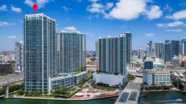 92 SW 3RD ST APT 1403, MIAMI, FL 33130 - Image 331b2120771dee10d9c8310bb2e087e2/605434073