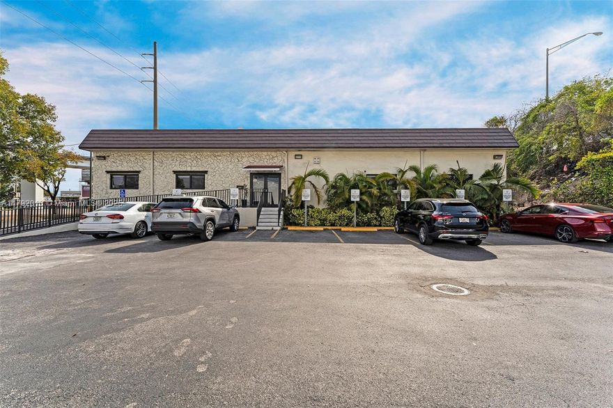 Property Features:
+/- 13,190 SF Total Building Size
+/- 1,319 SF Office
+/- 11,871 SF Warehouse
+/- 23,610 SF Total Land Size
(2) Dock High Doors (10’X12‘) 20’ Clear Ceiling Height
3 Phase Electrical - Heavy Power 
Fully Fire Sprinkled Building 
IU-C Zoning
Ample Parking
Year Built 1984