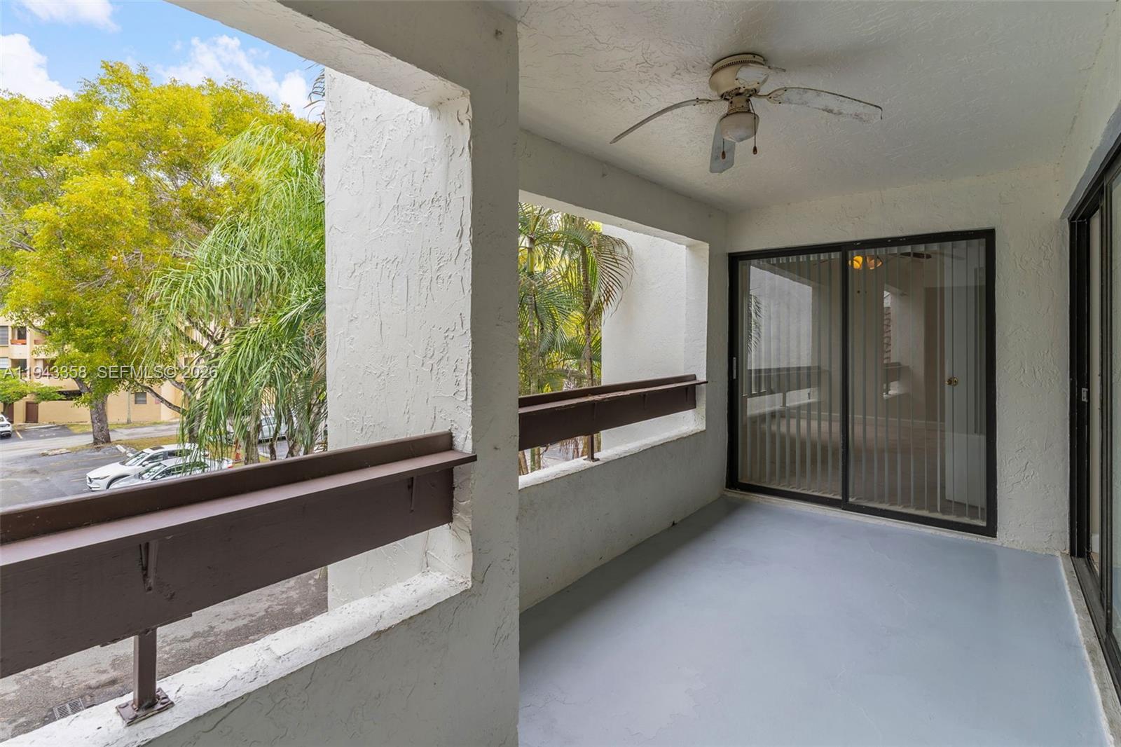 KENLAND POINTE CONDO II - Residential