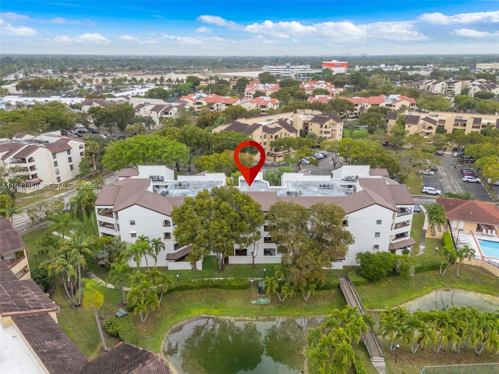 KENLAND POINTE CONDO II - Residential