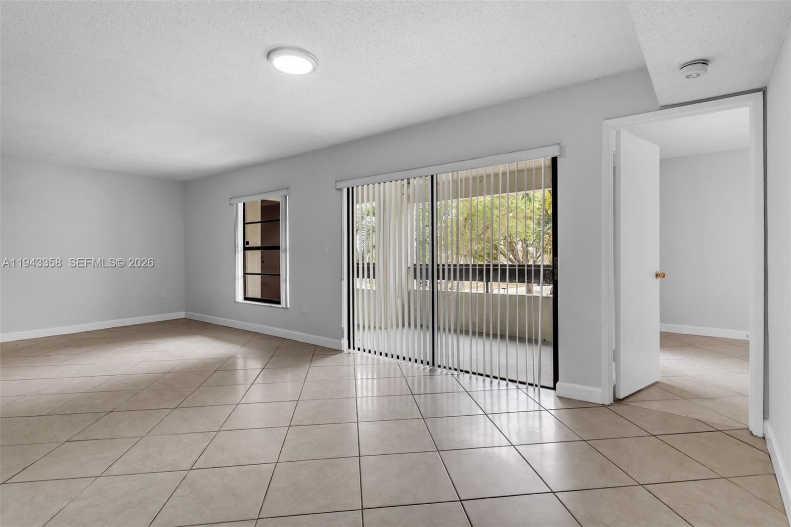 KENLAND POINTE CONDO II - Residential