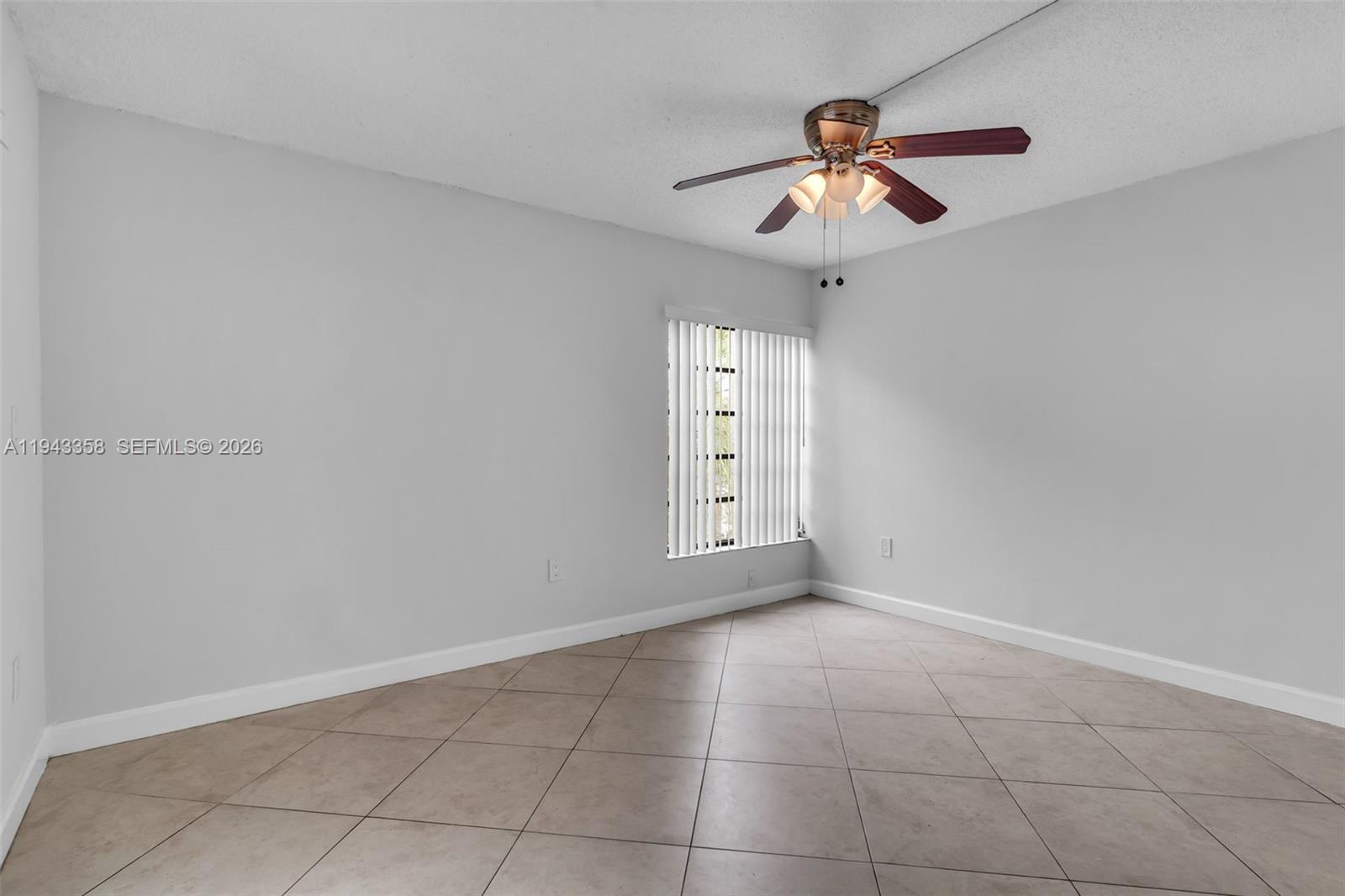 KENLAND POINTE CONDO II - Residential