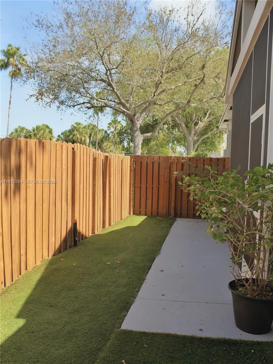 LAND SECTION 8 - Residential