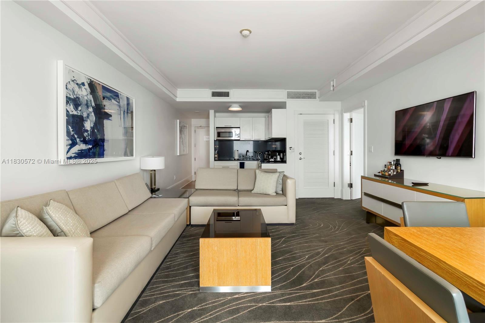 CASTILLO GRAND HOTEL RESI - Residential