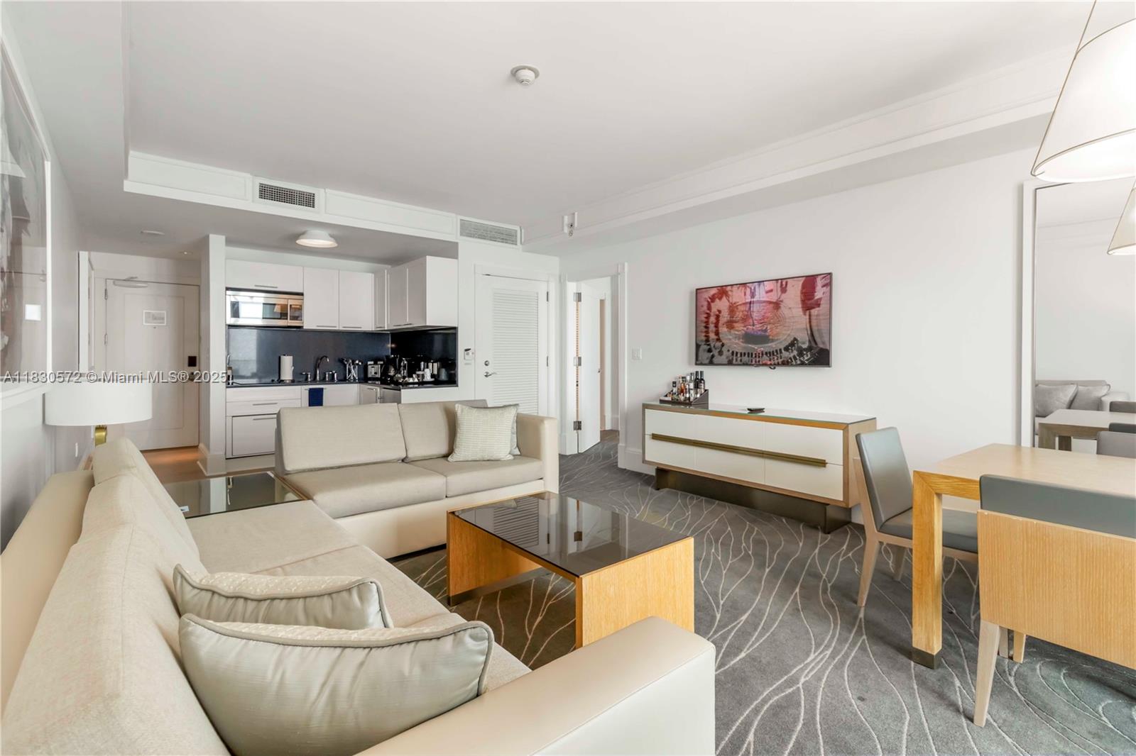 CASTILLO GRAND HOTEL RESI - Residential