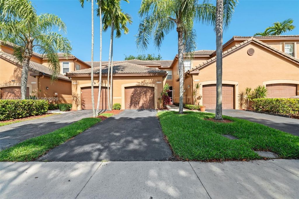Photo of 1456 Veracruz Ln #4-5, Weston, FL 33327 (MLS # A12014296)