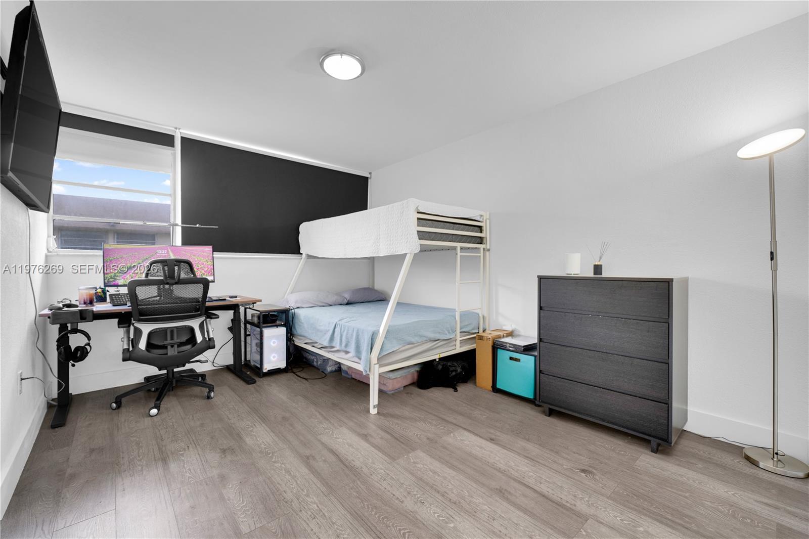 PINEBARK CONDO NO 1 - Residential