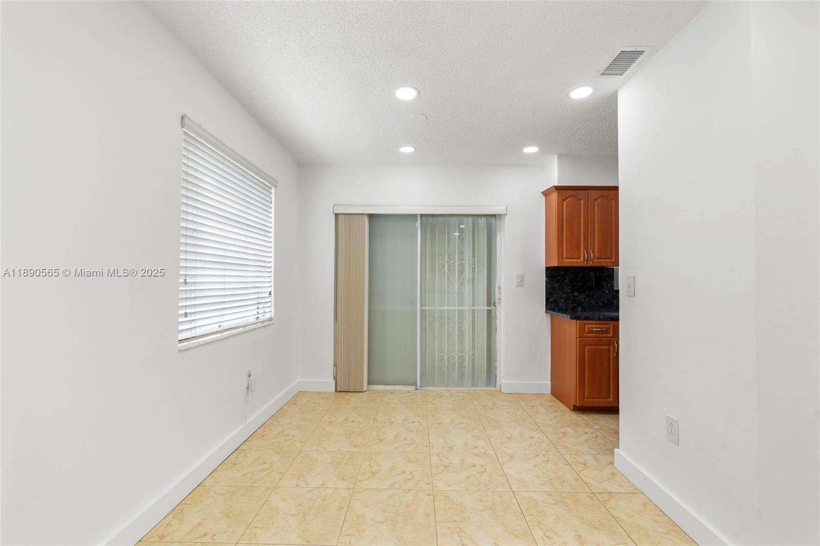 SUNLAND PARK SECTION 2 - Residential Lease