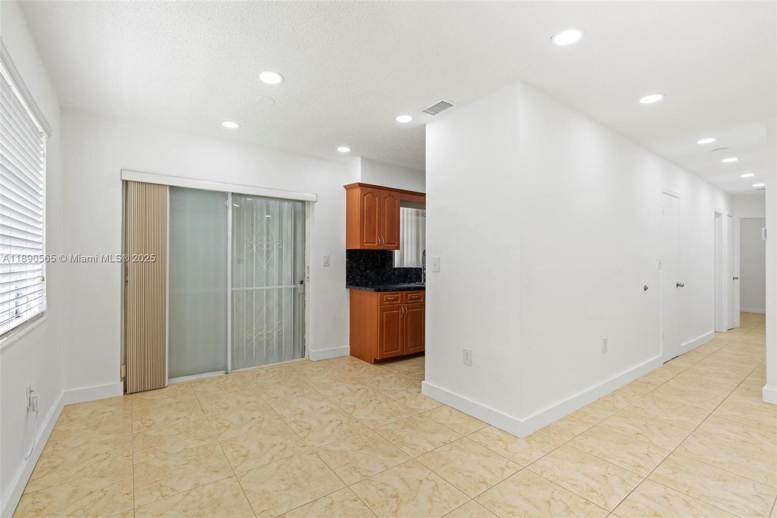 SUNLAND PARK SECTION 2 - Residential Lease