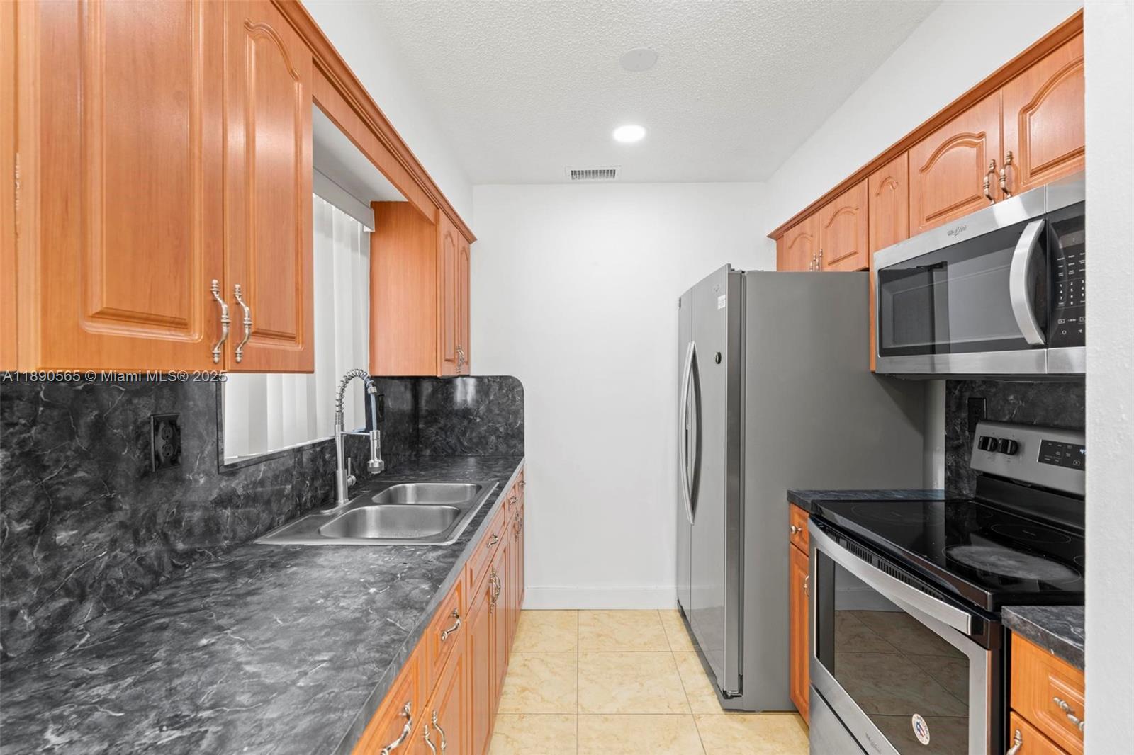 SUNLAND PARK SECTION 2 - Residential Lease