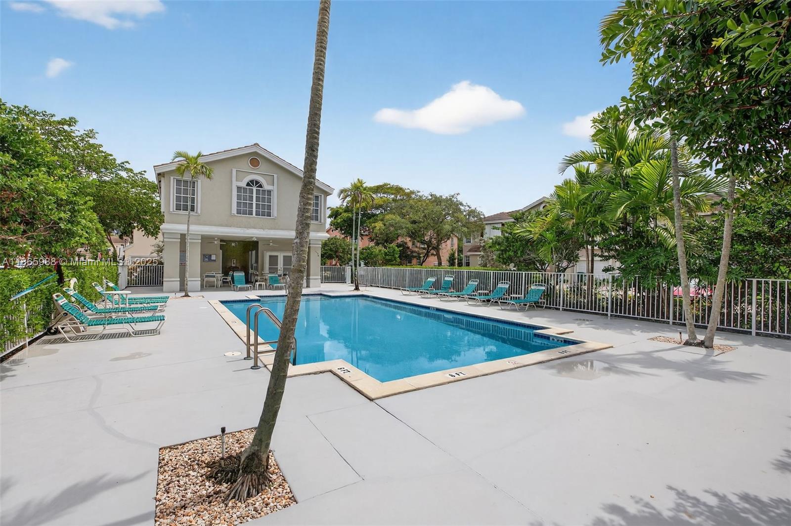 EAGLE TRACE - Residential