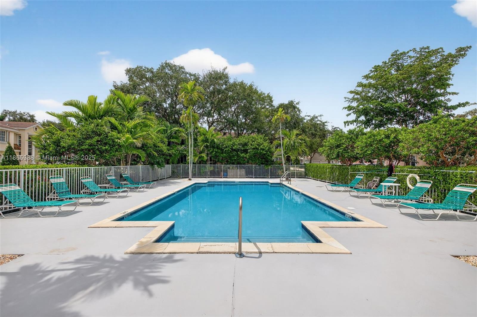 EAGLE TRACE - Residential