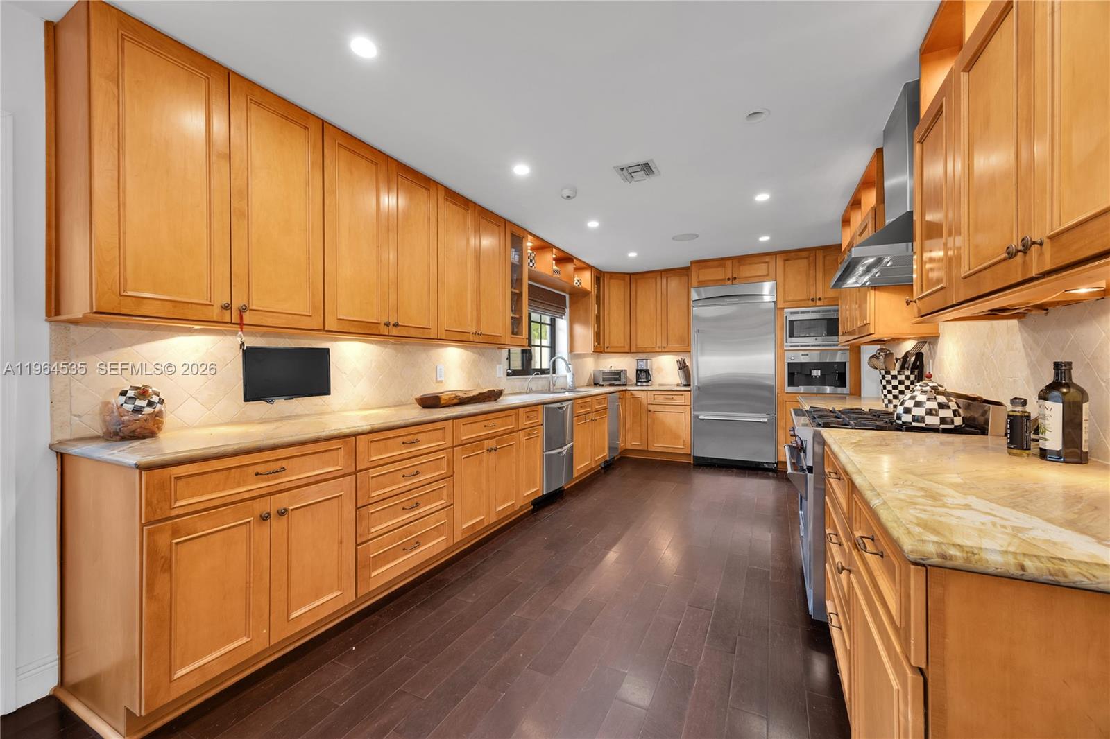 NATOMA MANORS - Residential