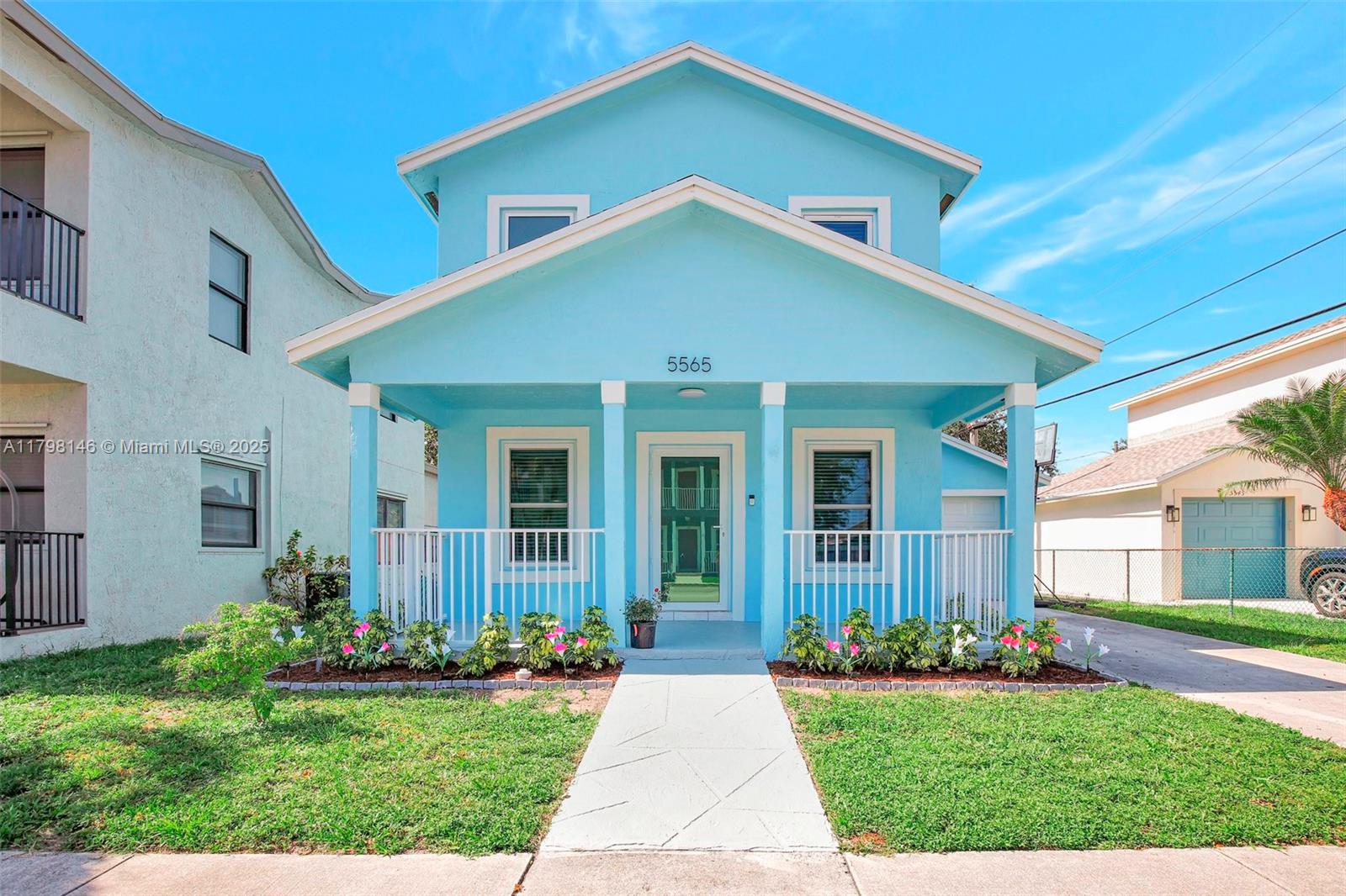 5565 Sw 43rd St, Davie, Broward County, Florida - 3 Bedrooms  
3 Bathrooms - 