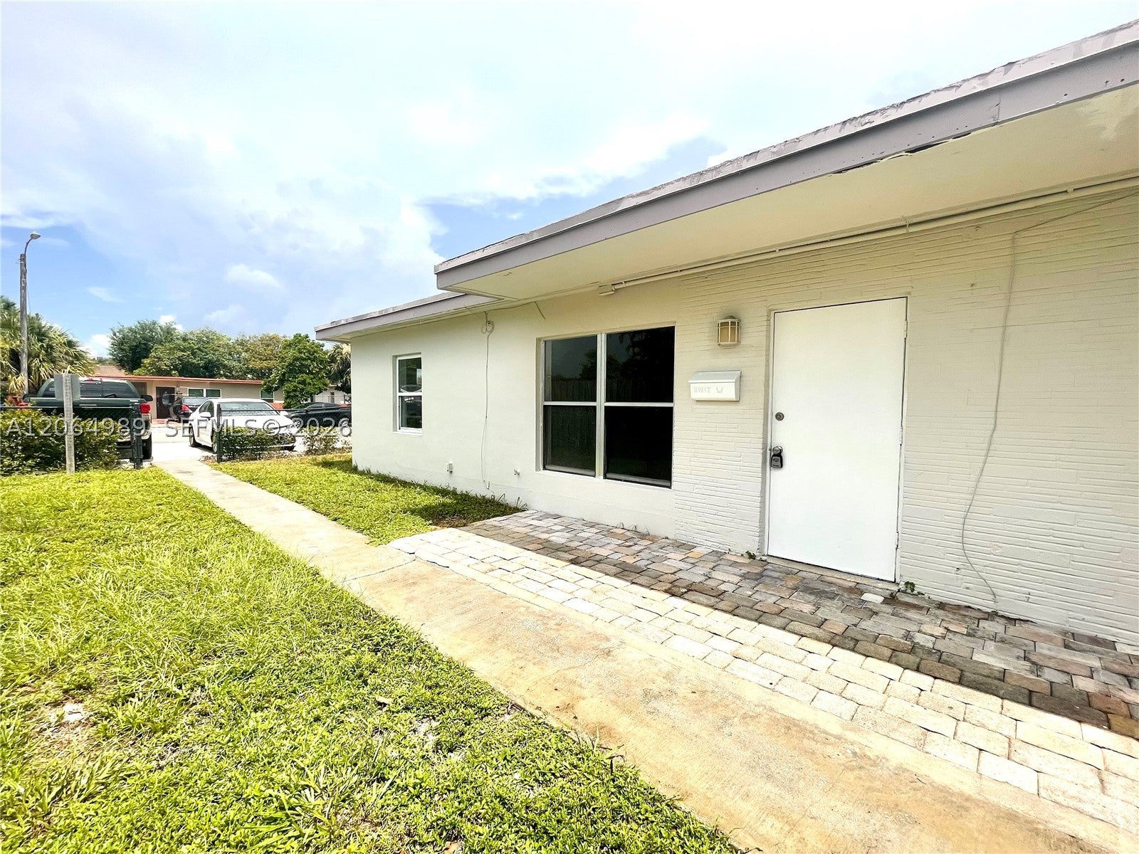 1004 SW 24th Ave