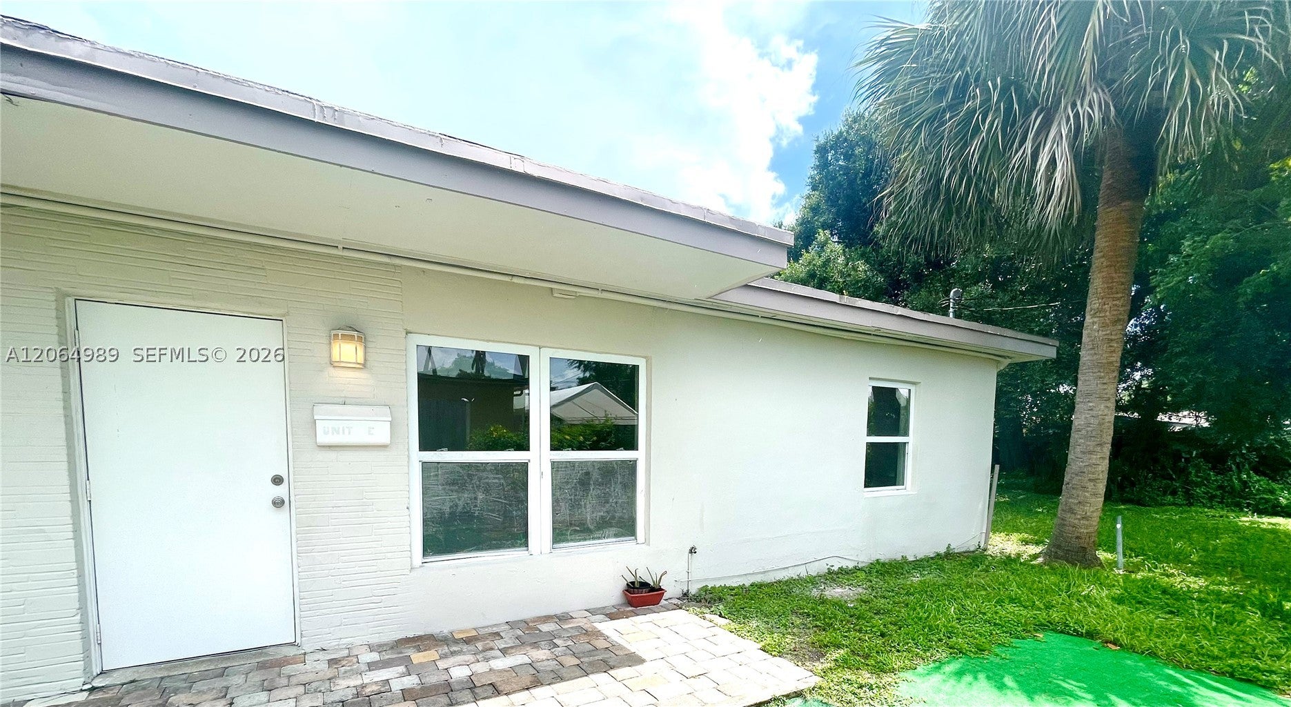 1004 SW 24th Ave