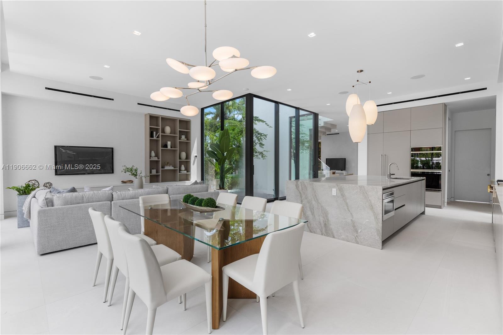 SURPRISE LAKE - Residential