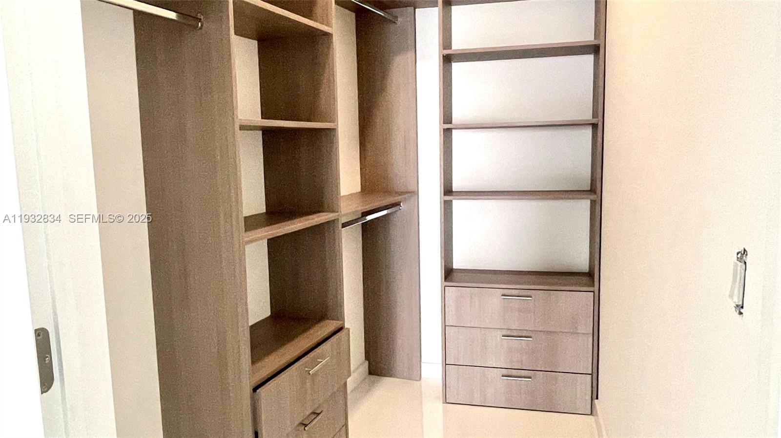 PARAMOUNT MIAMI WORLDCENT - Residential