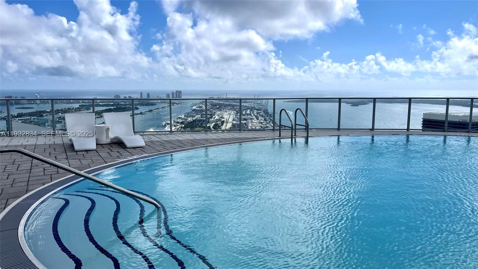 PARAMOUNT MIAMI WORLDCENT - Residential