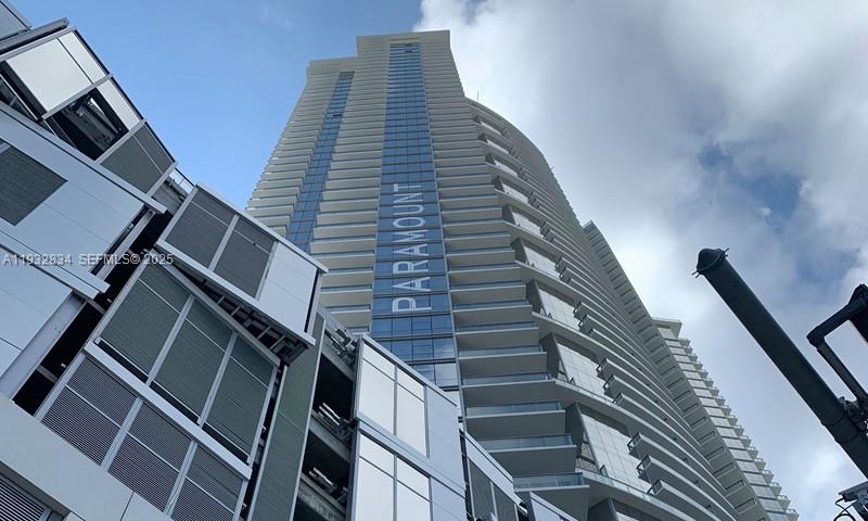 PARAMOUNT MIAMI WORLDCENT - Residential