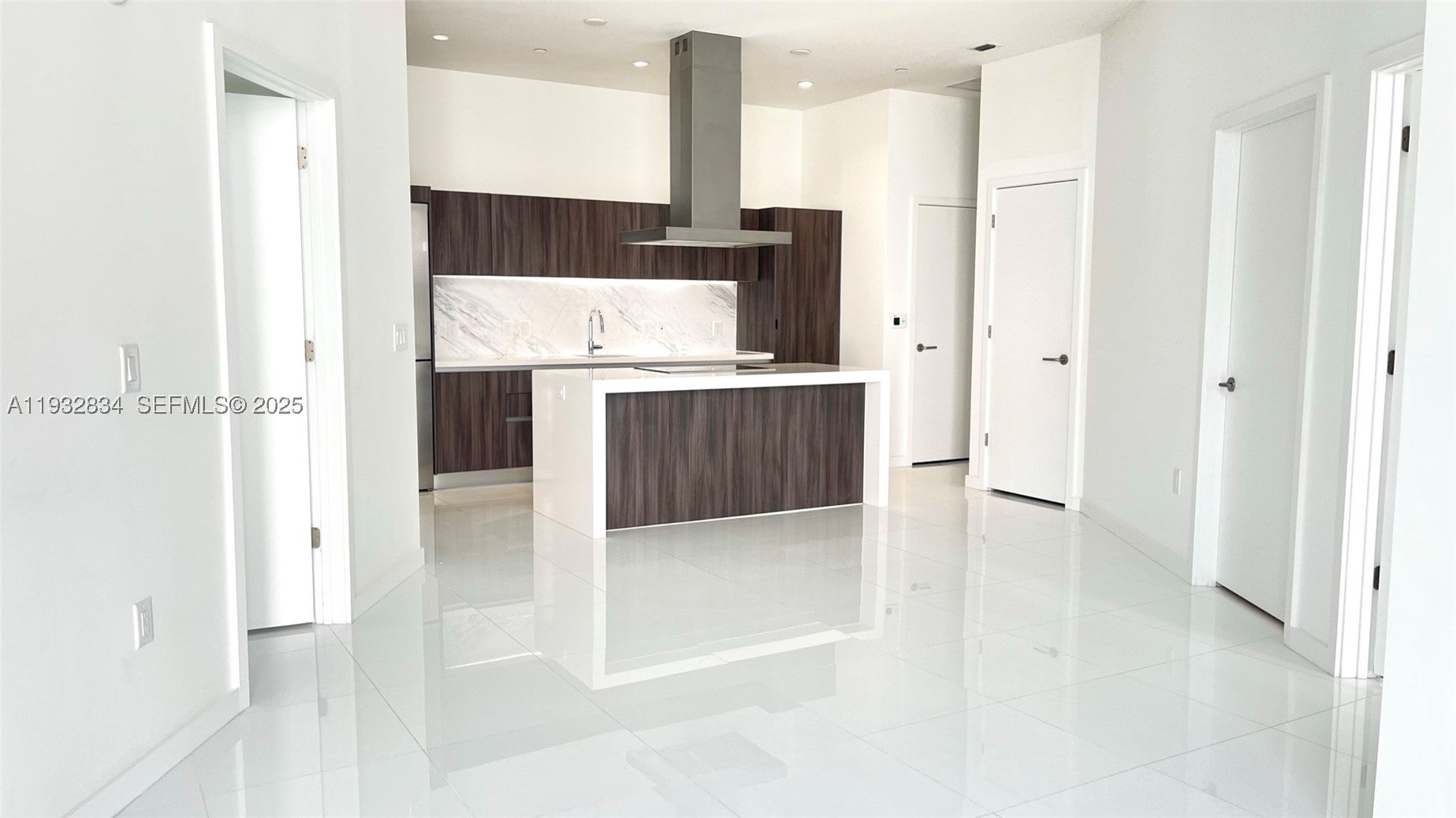 851 NE 1st Ave 412