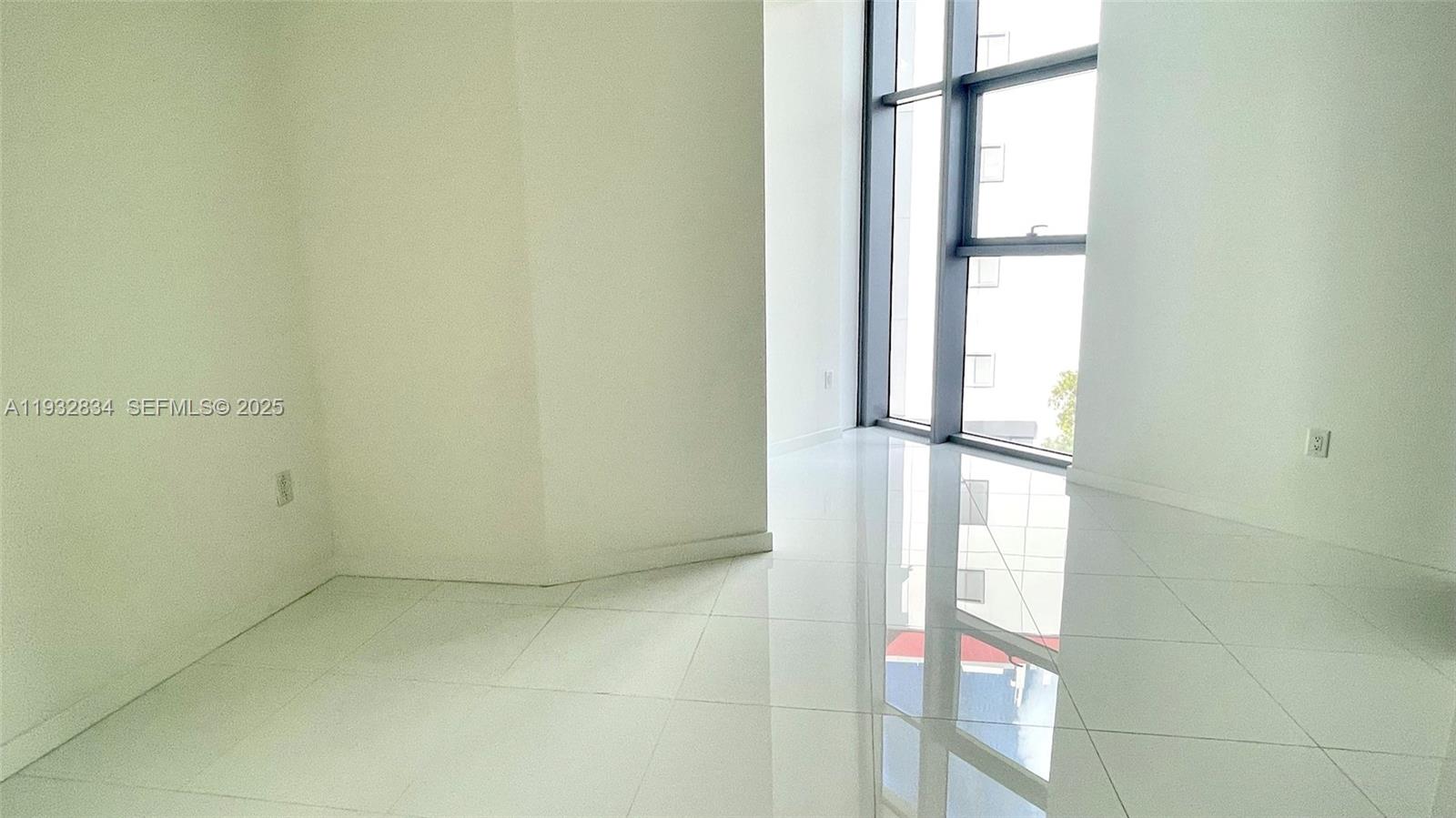 PARAMOUNT MIAMI WORLDCENT - Residential